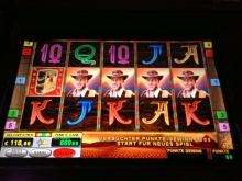 Jackpotgewinn fesselt Spieler an seinen Automaten
